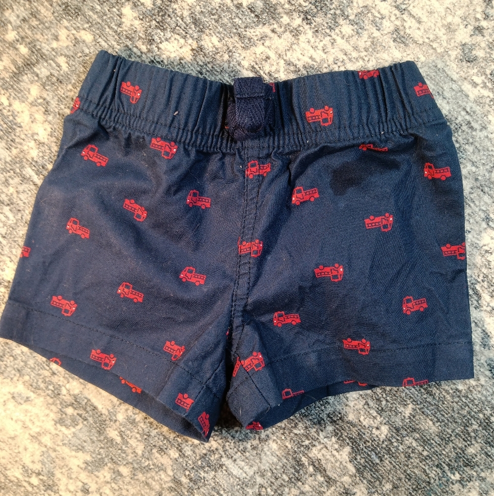 BUNDLE KIDS CLOTHES FOR A GREAT OFFER!!!Carter's 3m Boys shorts with Fire Trucks